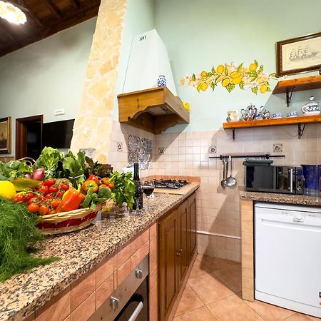 Villa Del Gelso Chalet Nel Parco Delletna Mascali Ngoại thất bức ảnh